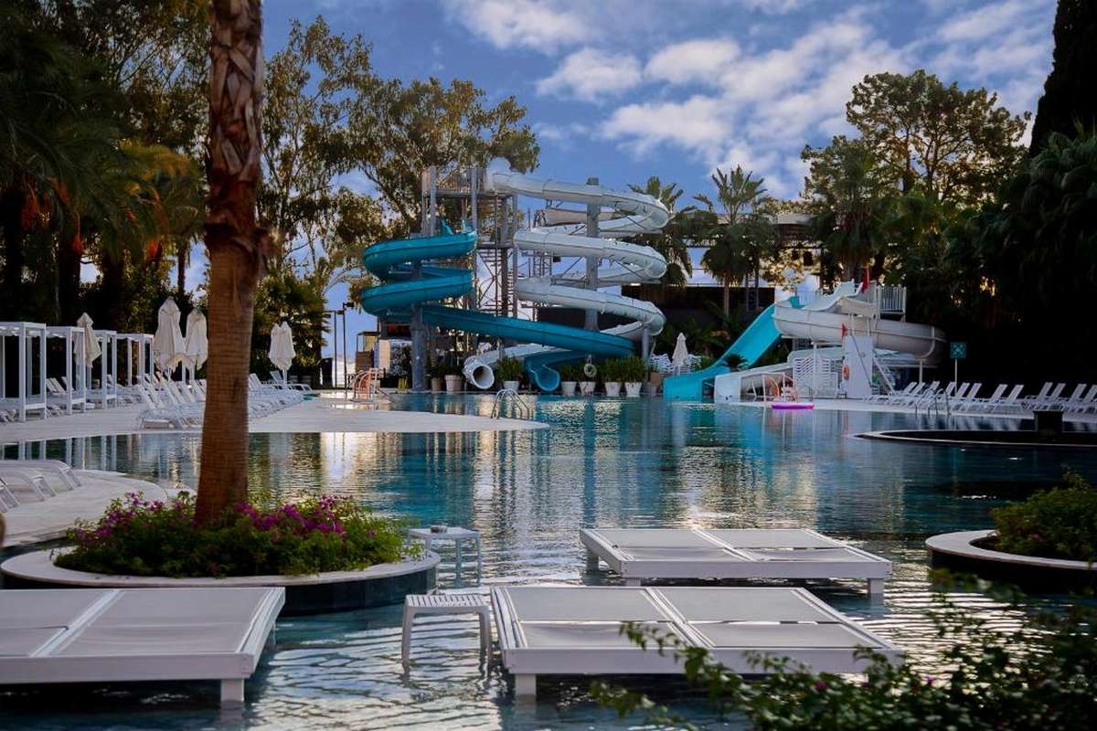 отель DoubleTree by Hilton Antalya-Kemer в Кемере