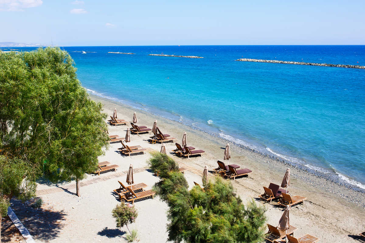 Лимассол пляжи Кипр