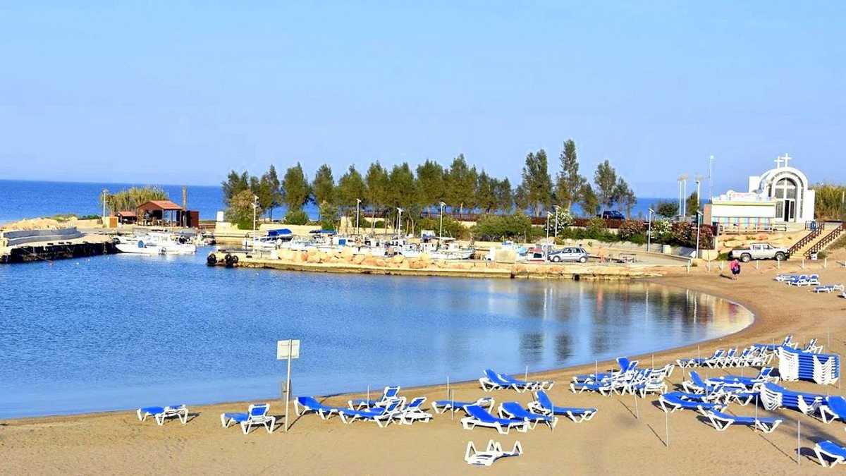 Пляж Агиа Триада (Салоники)